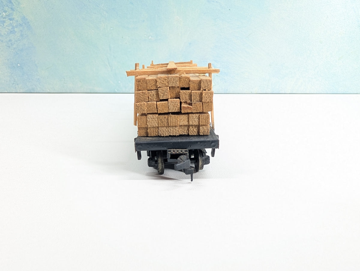 USED Varney HO Scale 50' Flat Car w/ Lumber Load Santa Fe ATSF #91103