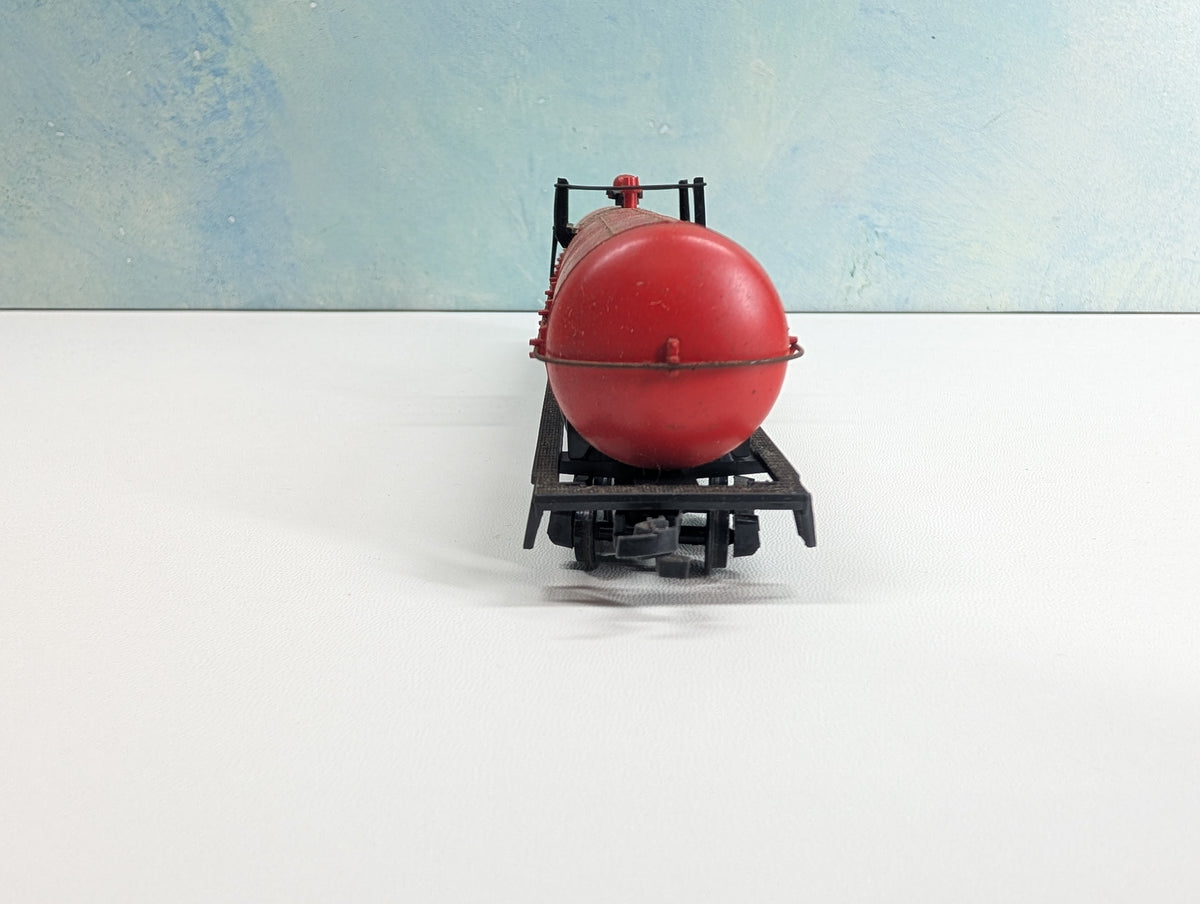USED Lima HO Scale 62' Tank Car Chicago Great Western CGW #273