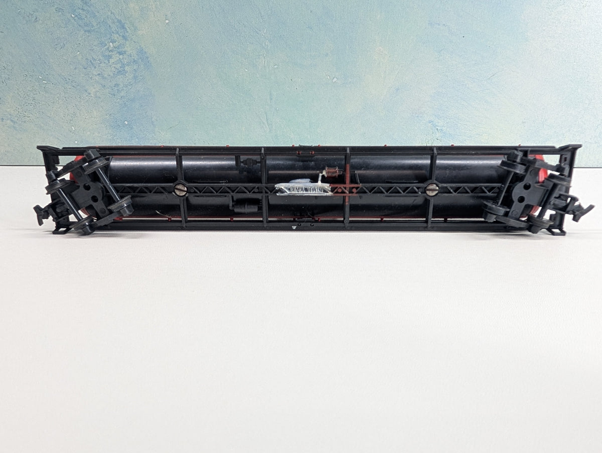 USED Lima HO Scale 62' Tank Car Chicago Great Western CGW #273