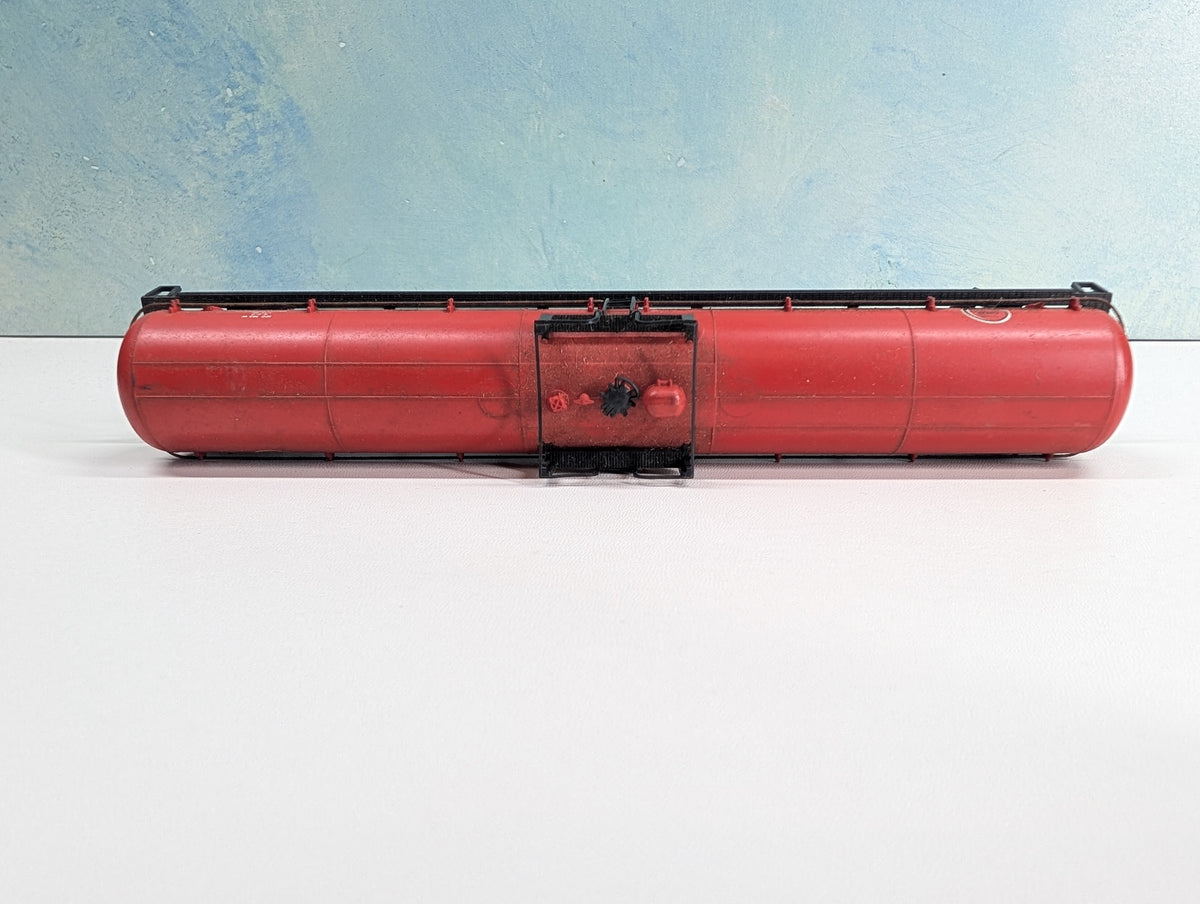 USED Lima HO Scale 62' Tank Car Chicago Great Western CGW #273