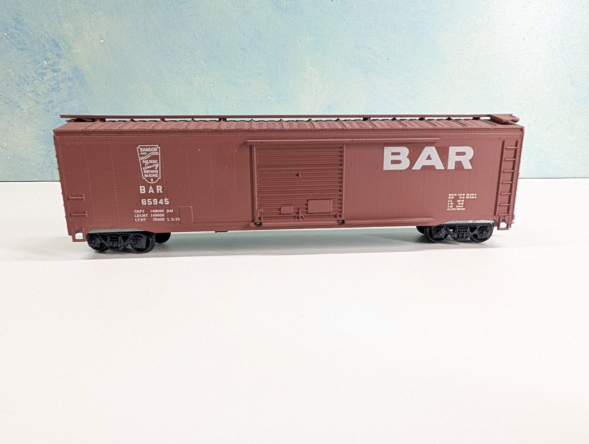 USED Roundhouse HO Scale 50' Box Car Bangor and Aroostook BAR #65945