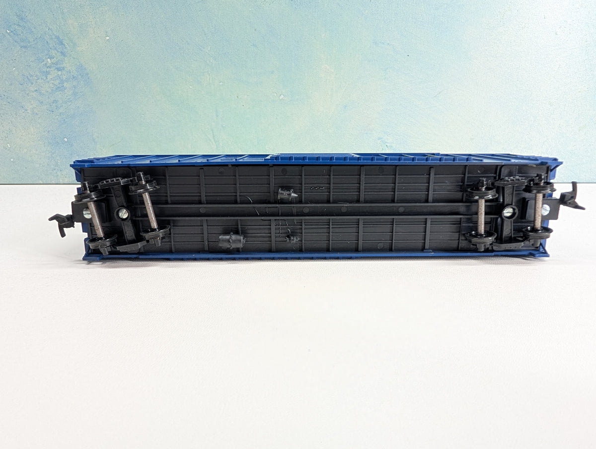 USED Roundhouse HO Scale 50' Box Car Golden West Service GVSR #764008