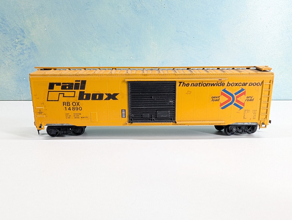 USED Roundhouse HO Scale 50' Box Car Railbox RBOX #14890