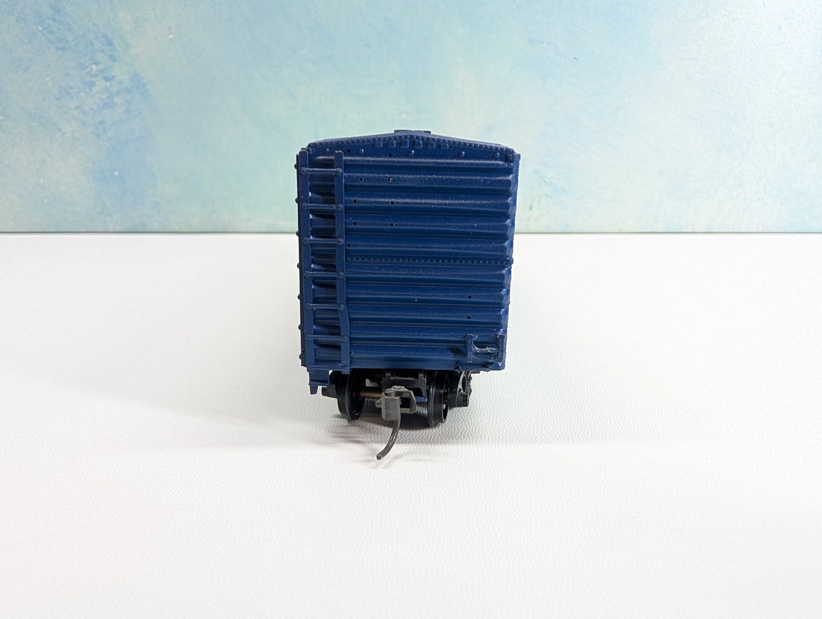 USED HO Scale 50' Box Car Chessie System WM #35143