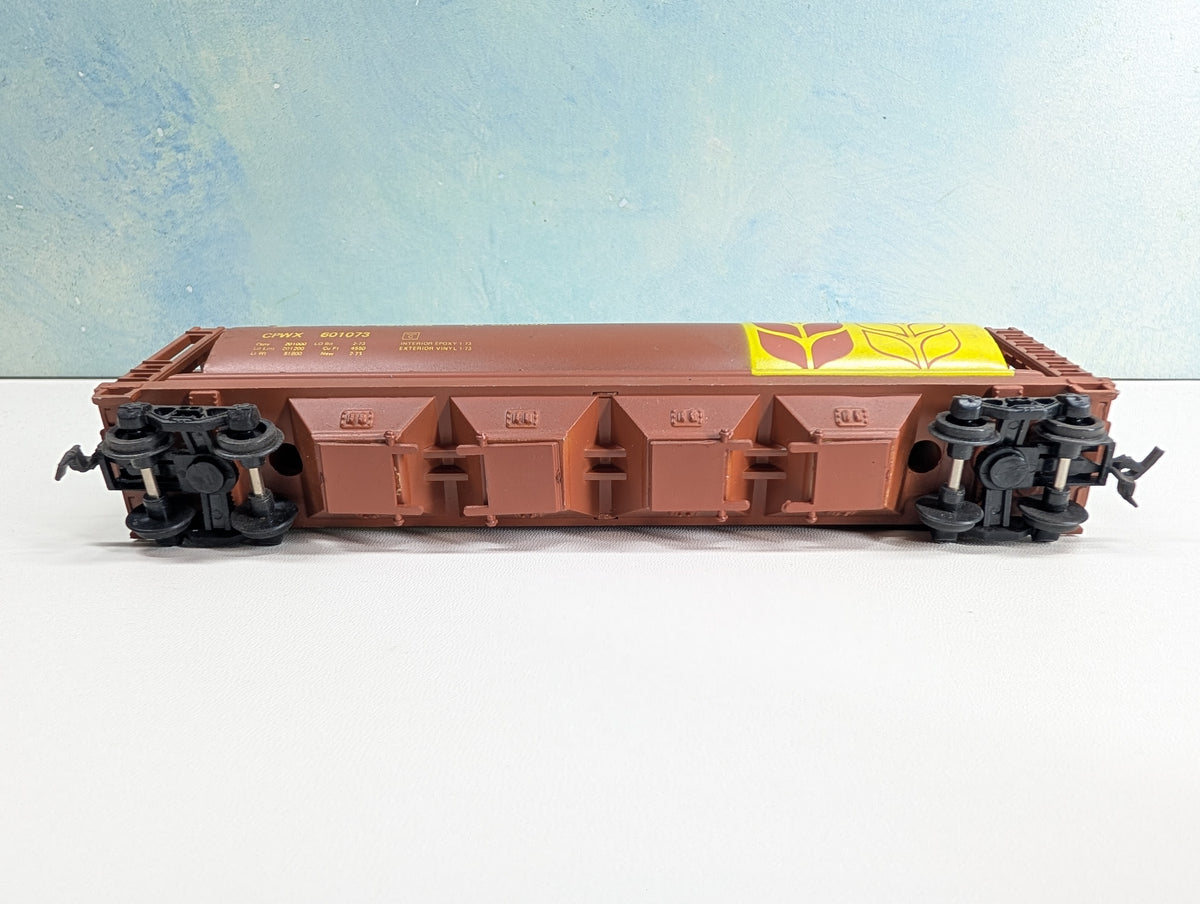 USED HO Scale Cylindrical Covered Hopper Government of Canada CPWX #601073