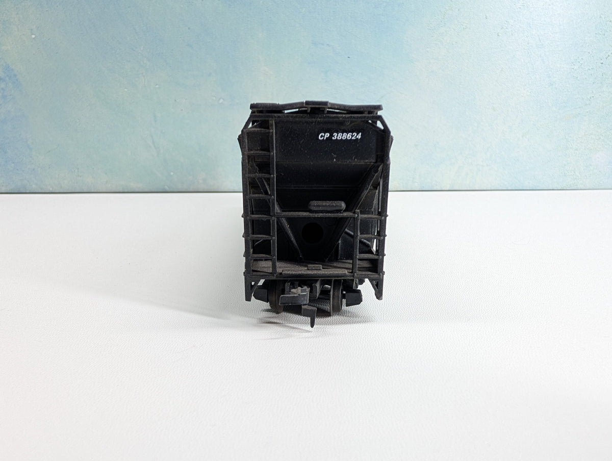 USED HO Scale Covered Hopper CP Rail CP #388624
