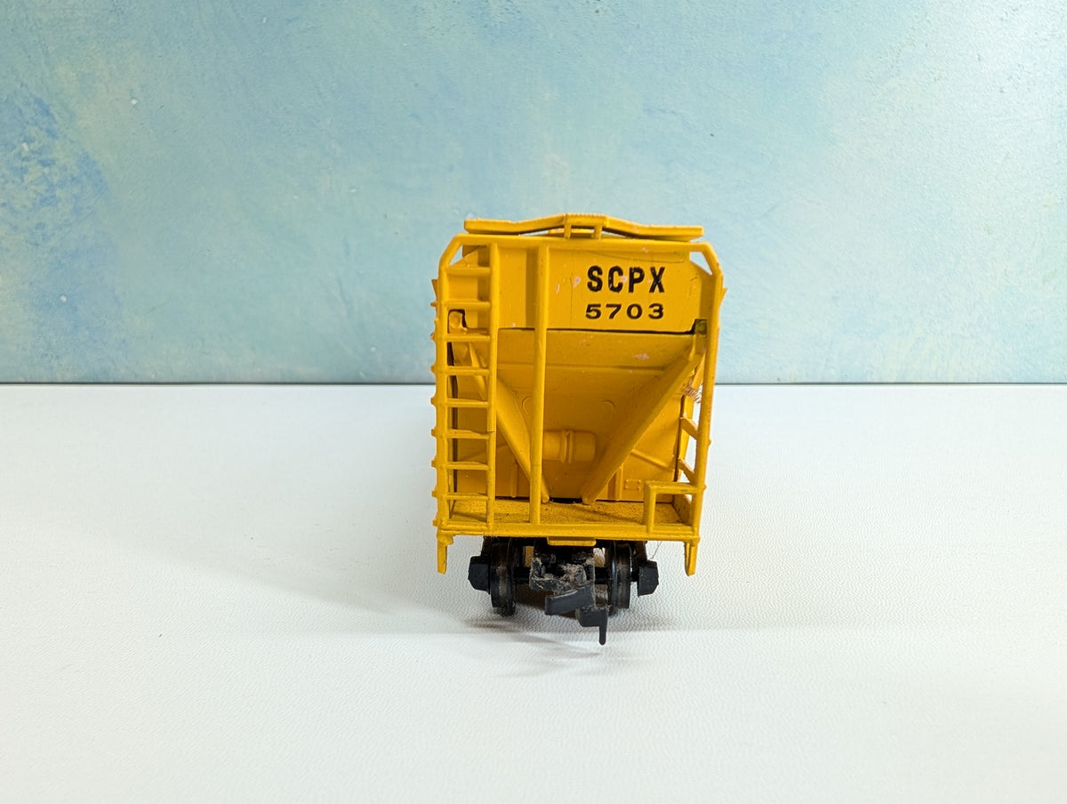 USED Bachmann HO Scale ACF Centerflow Hopper Shell Chemical Plastics SCPX #5703
