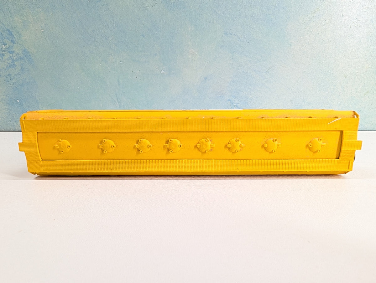 USED Bachmann HO Scale ACF Centerflow Hopper Shell Chemical Plastics SCPX #5703