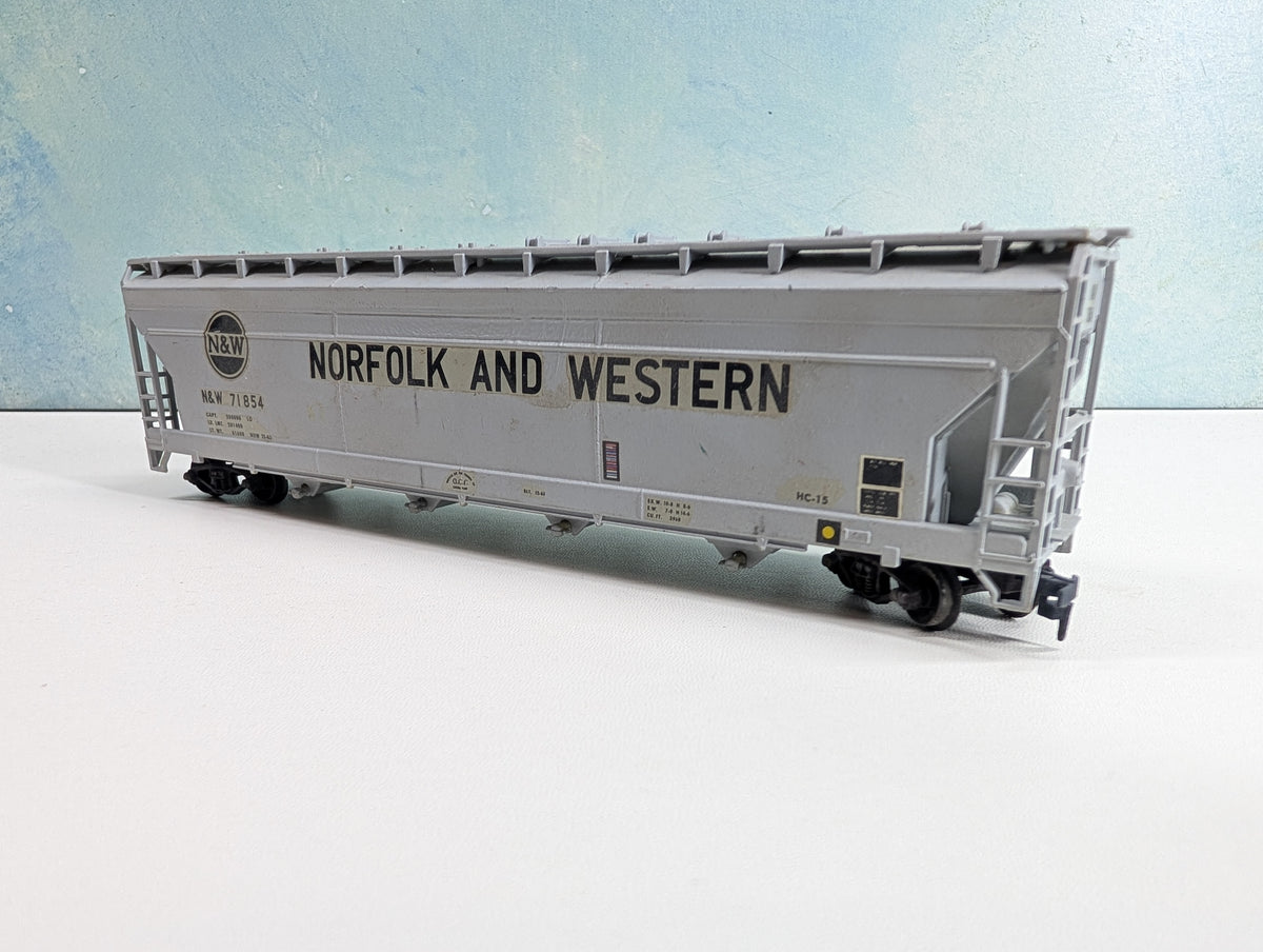 USED HO Scale Covered Hopper Norfolk & Western NW #71854