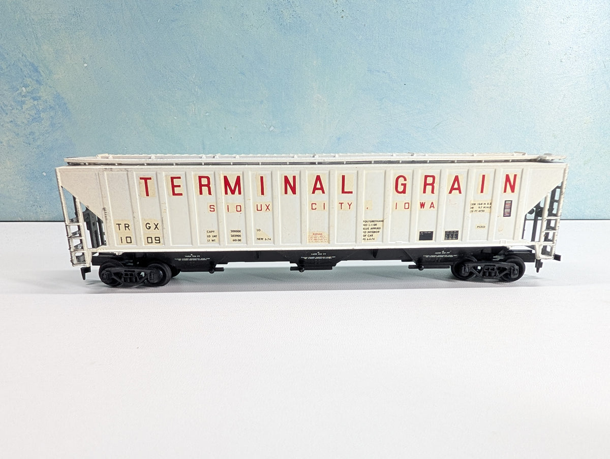 USED HO Scale Covered Hopper Terminal Grain TRGX #1009