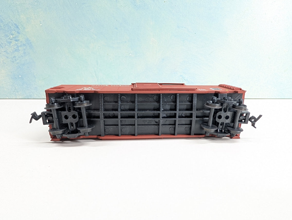 USED HO Scale 40' Box Car Central Vermont CV #42019