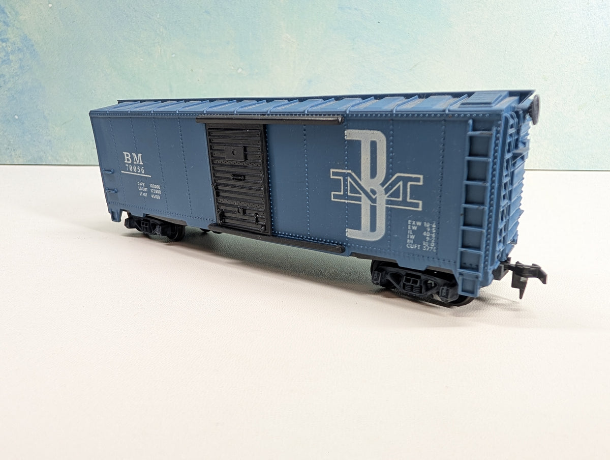 USED Tyco HO Scale 40' Box Car Boston and Maine BM #70056