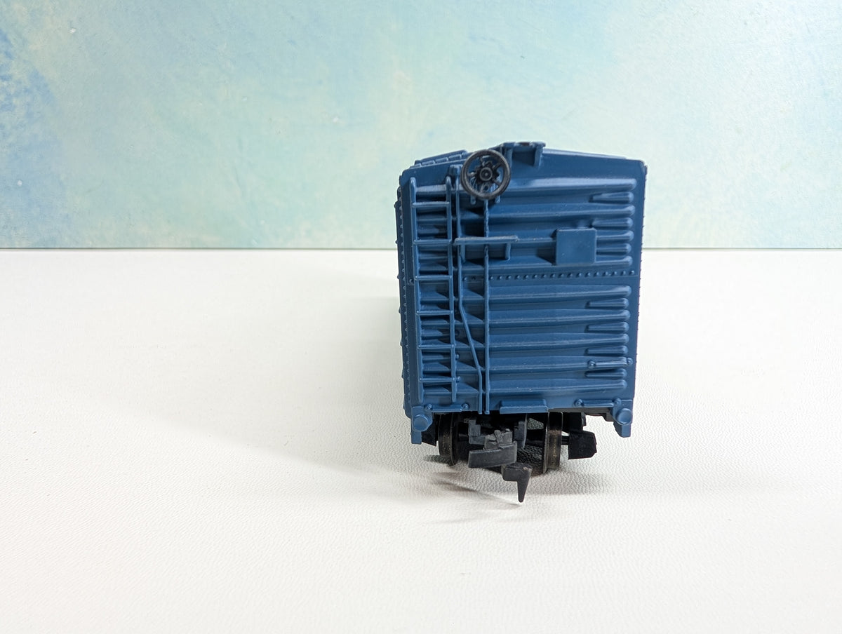 USED Tyco HO Scale 40' Box Car Boston and Maine BM #70056