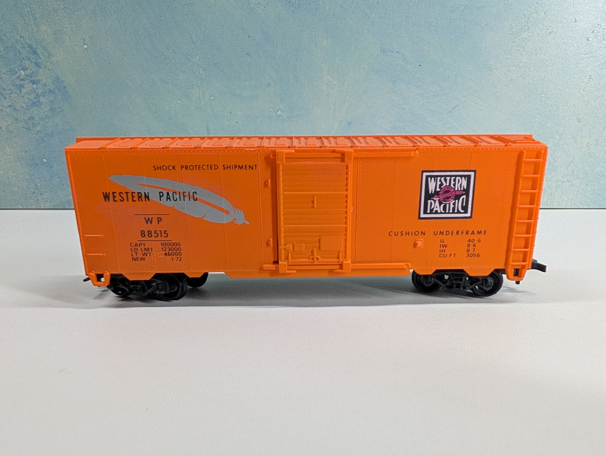 USED Lionel HO Scale 40' Box Car Western Pacific WP #88515