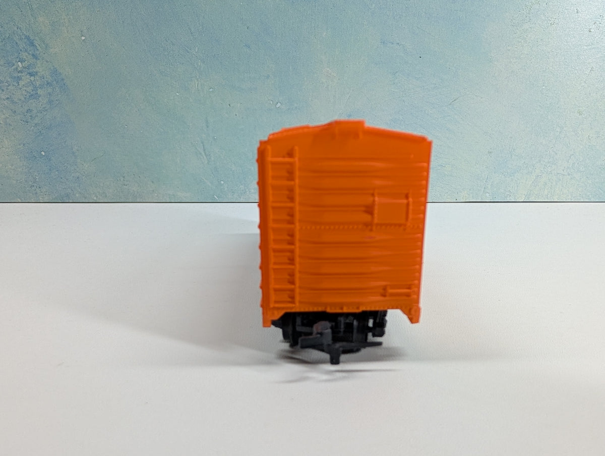 USED Lionel HO Scale 40' Box Car Western Pacific WP #88515