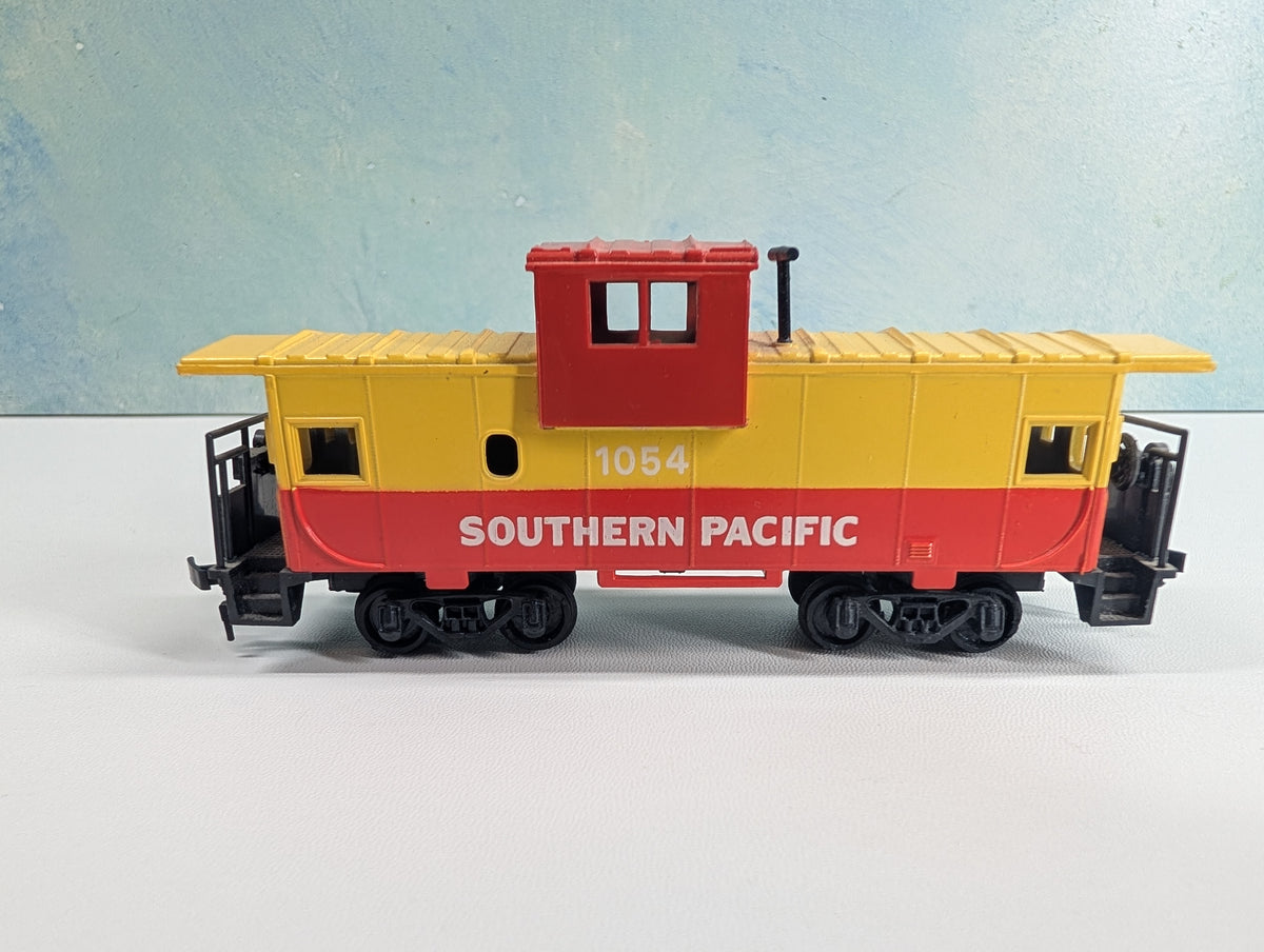 USED Bachmann HO Scale Caboose Southern Pacific #1054