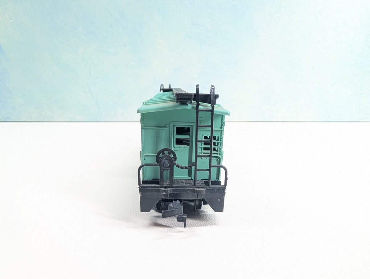 USED HO Scale Bay Window Caboose Penn Central PC #4930