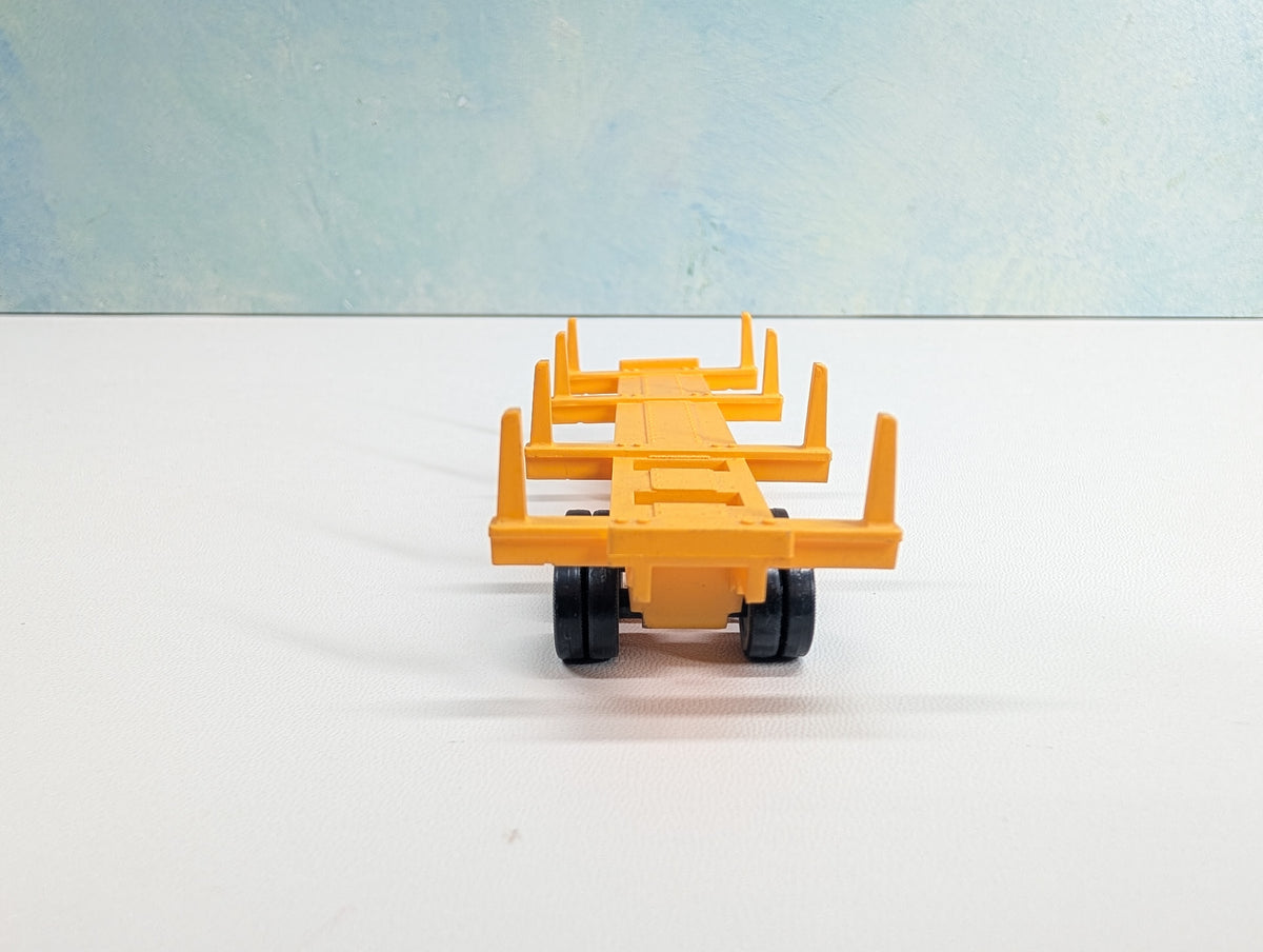 USED Cox HO Scale Stake Trailer