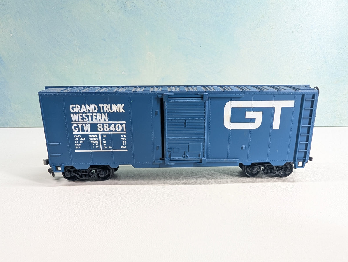 USED Lionel HO Scale 40' Box Car Grand Trunk Western GTW #88401