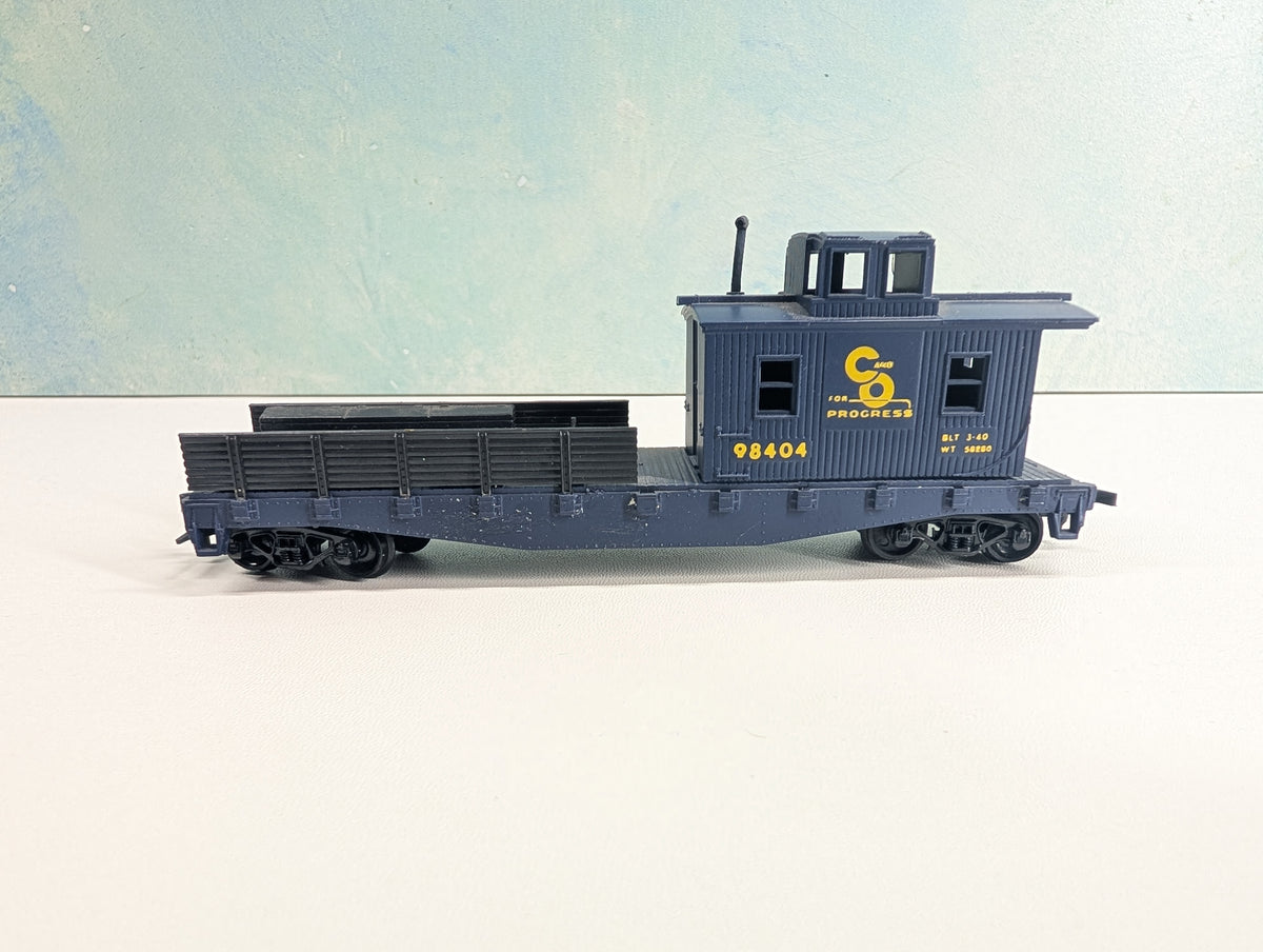USED Lionel HO Scale Work Caboose Chesapeake and Ohio #98404