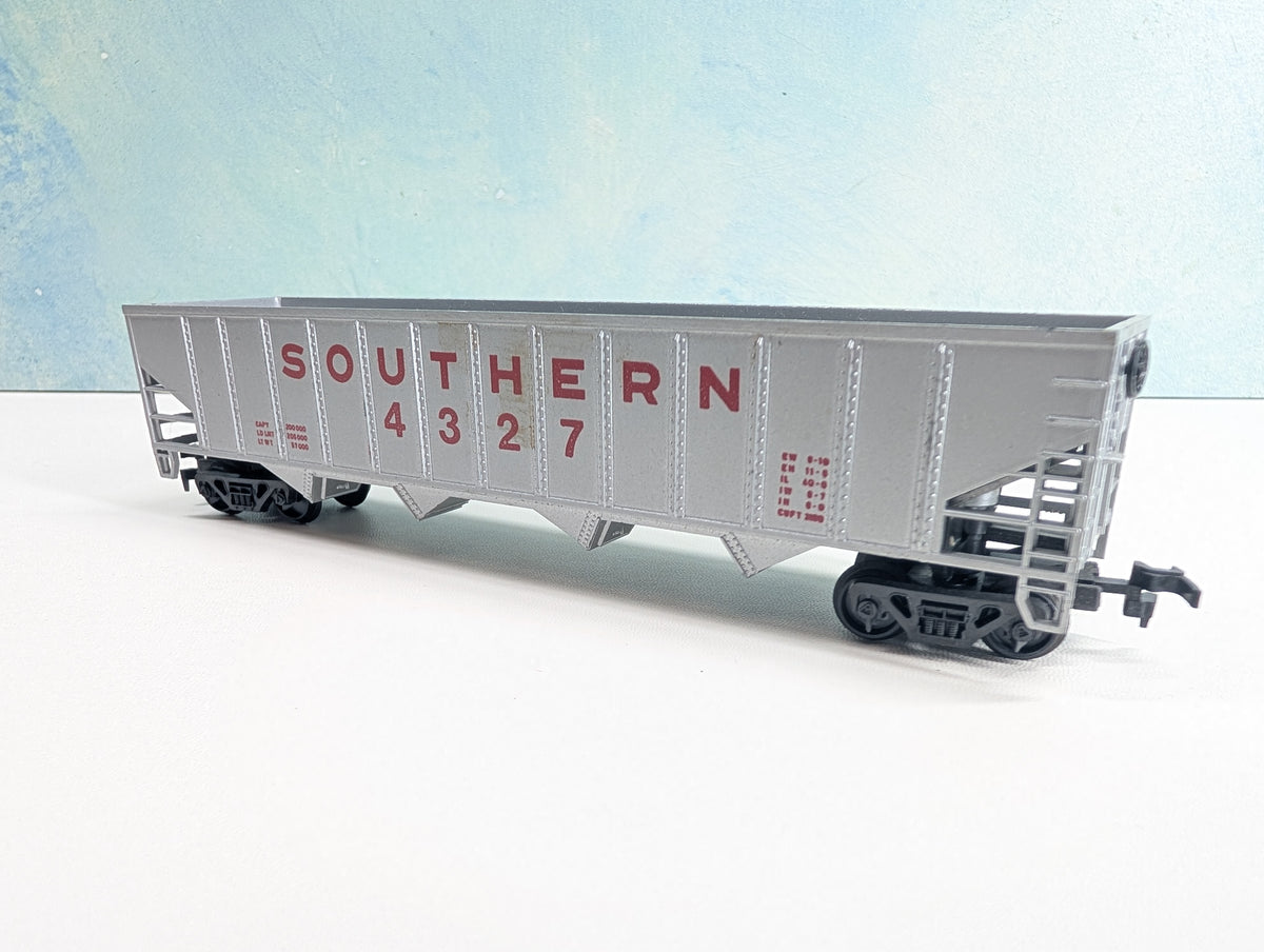 USED HO Scale 50' Quad Hopper Southern #4327