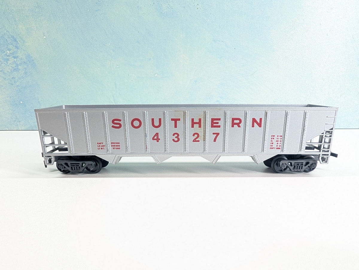 USED HO Scale 50' Quad Hopper Southern #4327