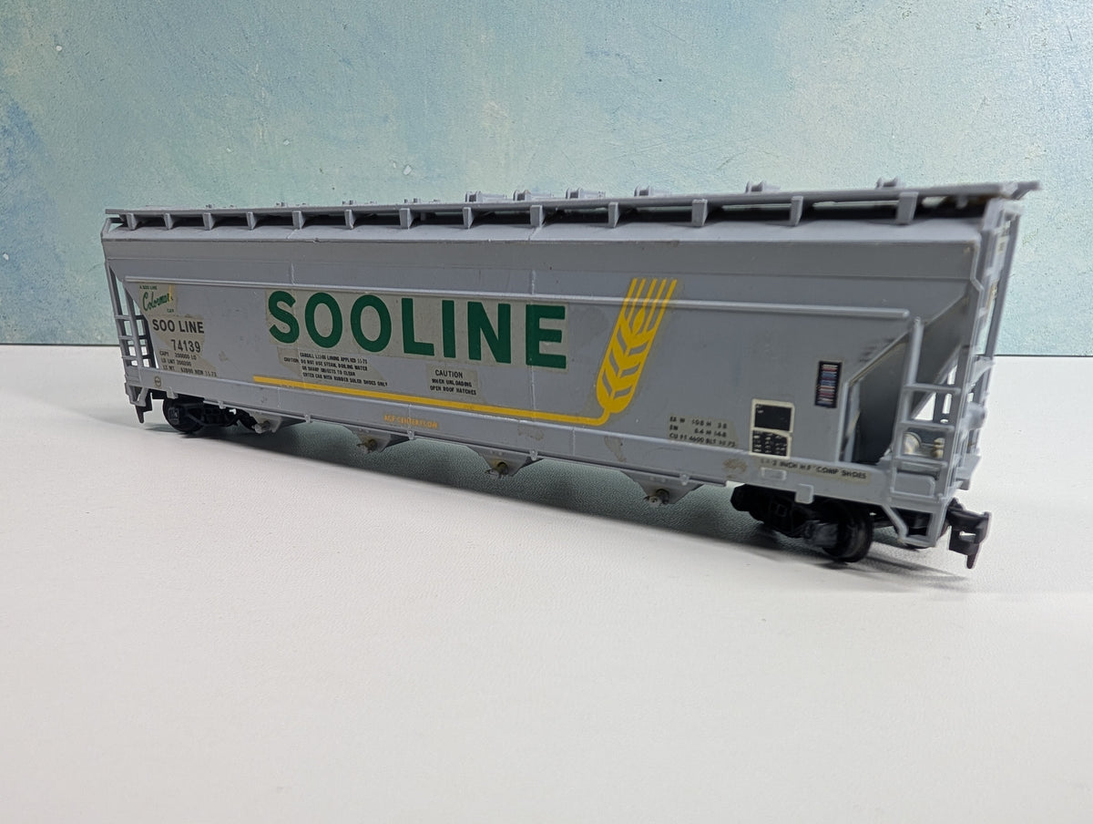 USED HO Scale ACF Centerflow Covered Hopper SOO Line #74139