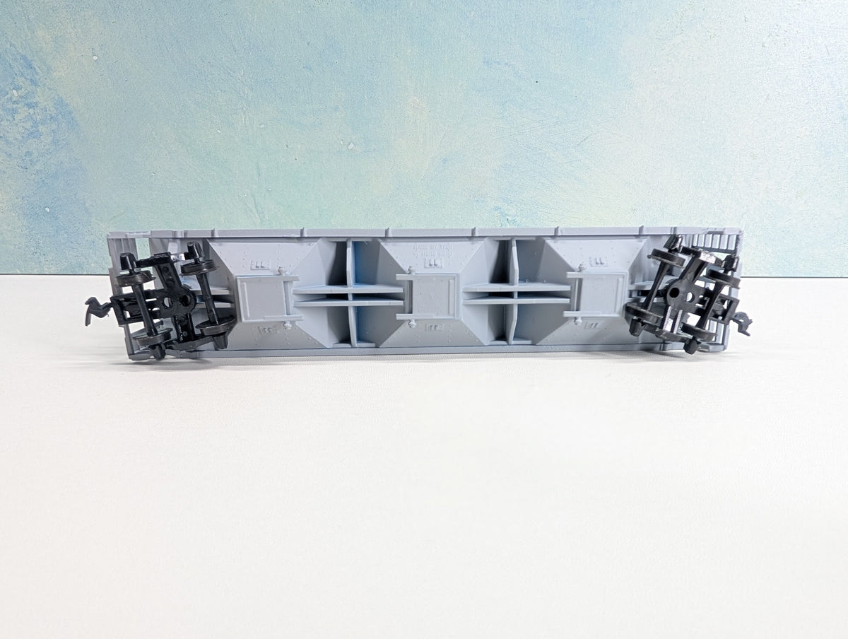 USED HO Scale Covered Hopper Penn Central PC #887775
