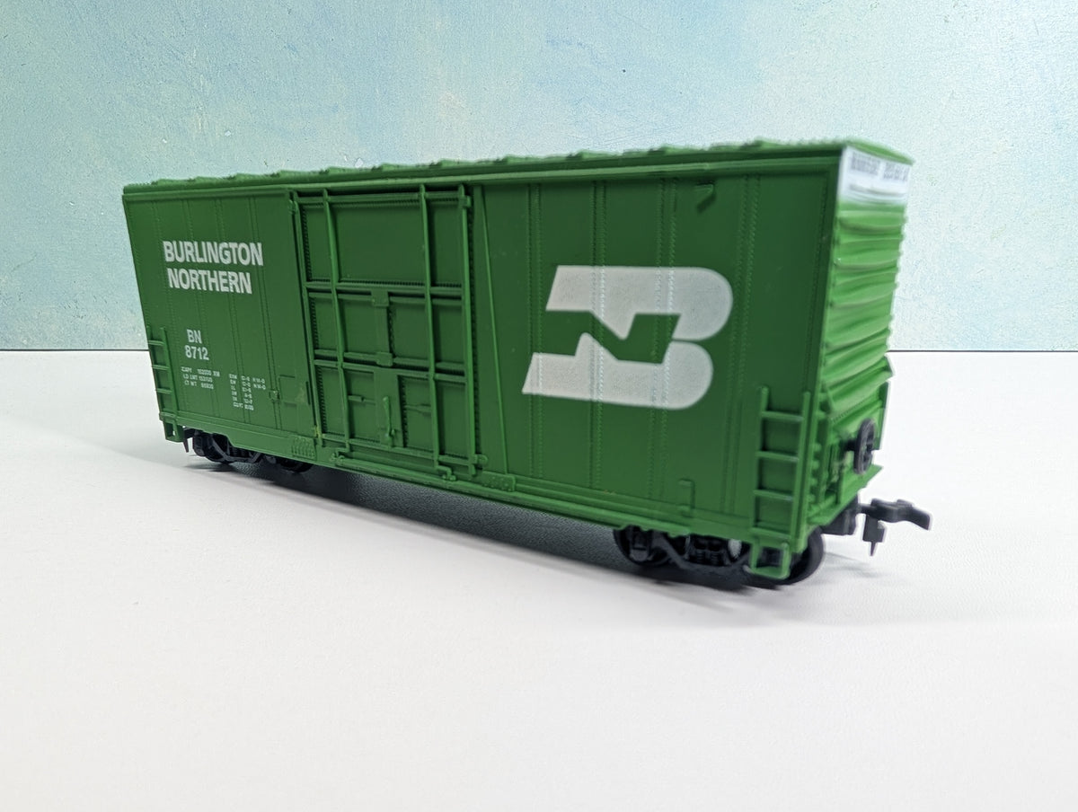 USED Lionel HO Scale 40' HI-Cube Box Car Burlington Northern BN #8712