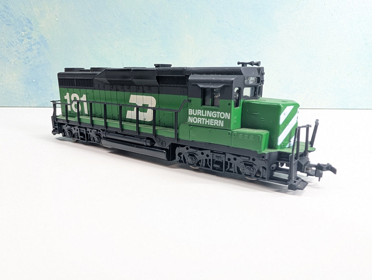 USED Lionel HO Scale GP30 Diesel Locomotive Burlington Northern #181 Tested! DC