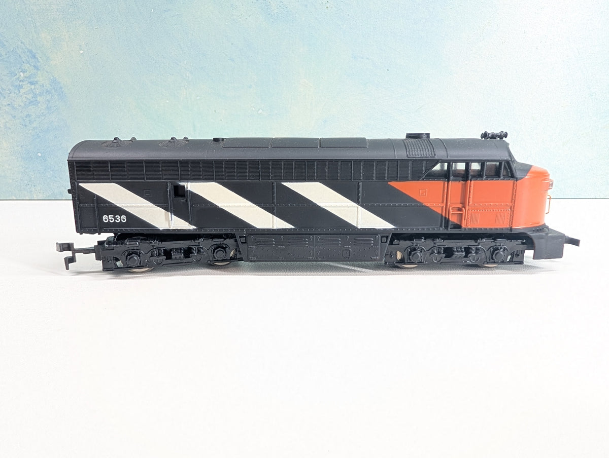 USED AHM HO Scale FM C-Liner Diesel Locomotive Canadian National #6536 Tested! DC