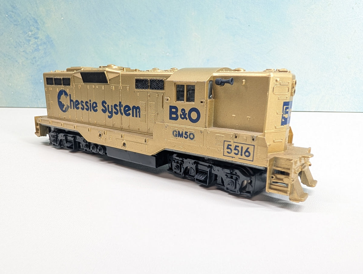 USED Lionel HO Scale GM50 Gold Diesel Locomotive Chessie System B&O #5516 Tested! DC