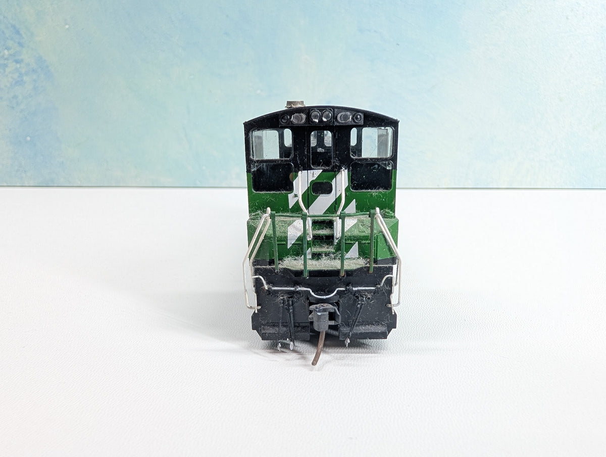 USED Athearn HO Scale SW 1500 Switcher Locomotive Burlington Northern BN #318 Tested! DC
