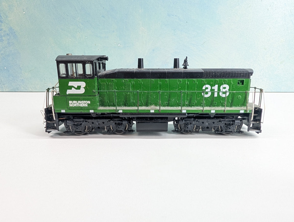 USED Athearn HO Scale SW 1500 Switcher Locomotive Burlington Northern BN #318 Tested! DC