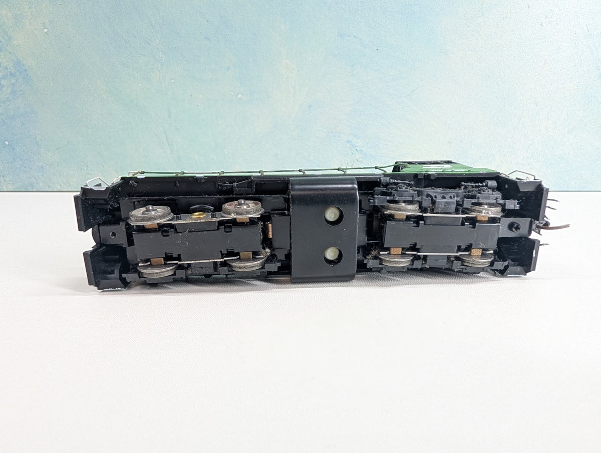USED Athearn HO Scale SW 1500 Switcher Locomotive Burlington Northern BN #318 Tested! DC