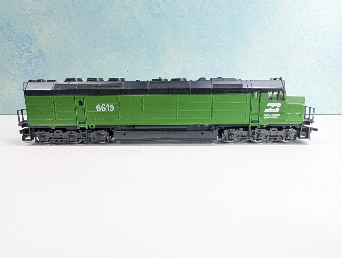 USED Lima HO Scale FP45 Diesel Locomotive Burlington Northern BN #6615 Non-Powered