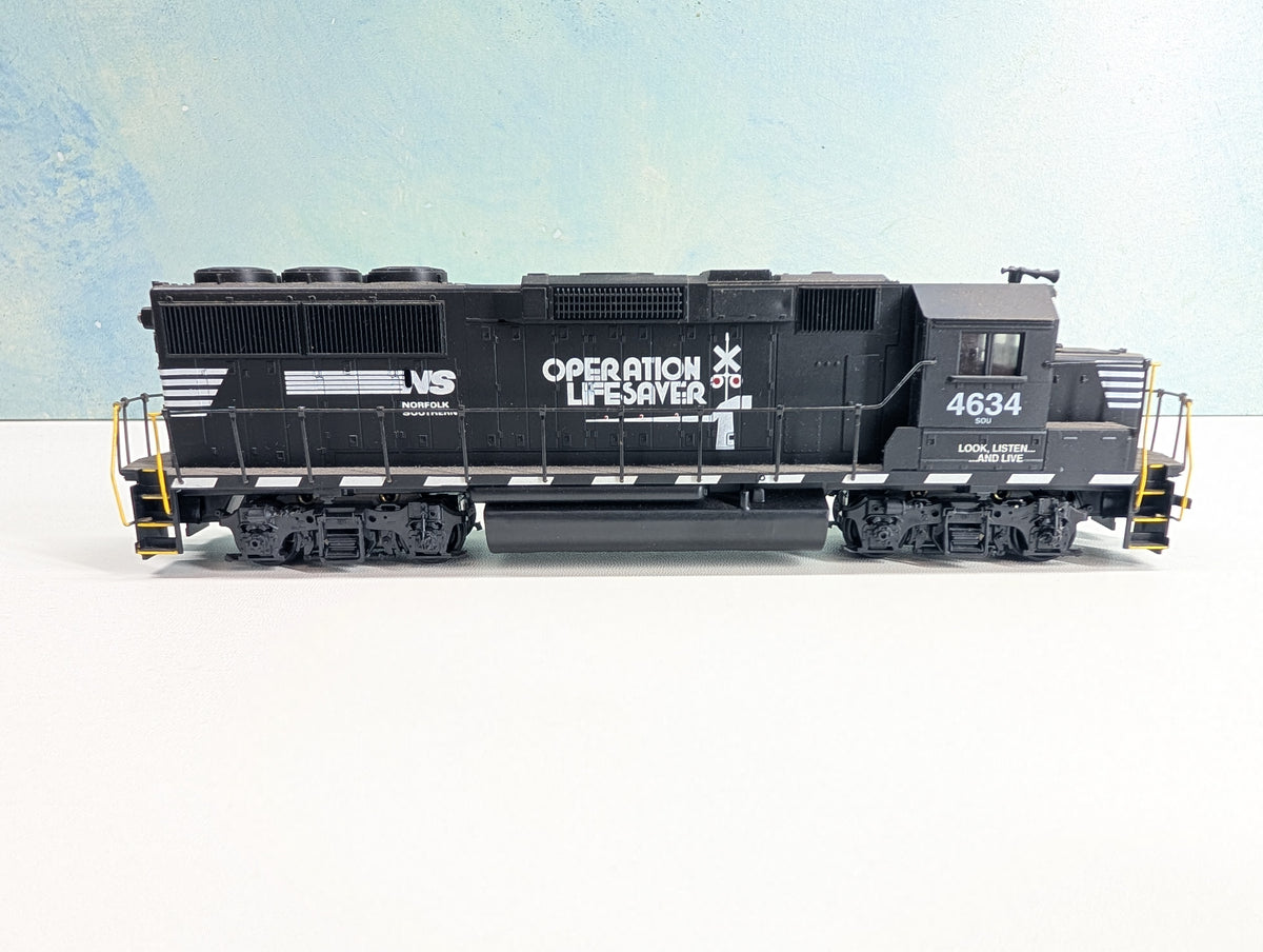 USED Athearn HO Scale GP60 Diesel Locomotive Norfolk Southern SOU #4634 Operation Lifesaver Non-Powered