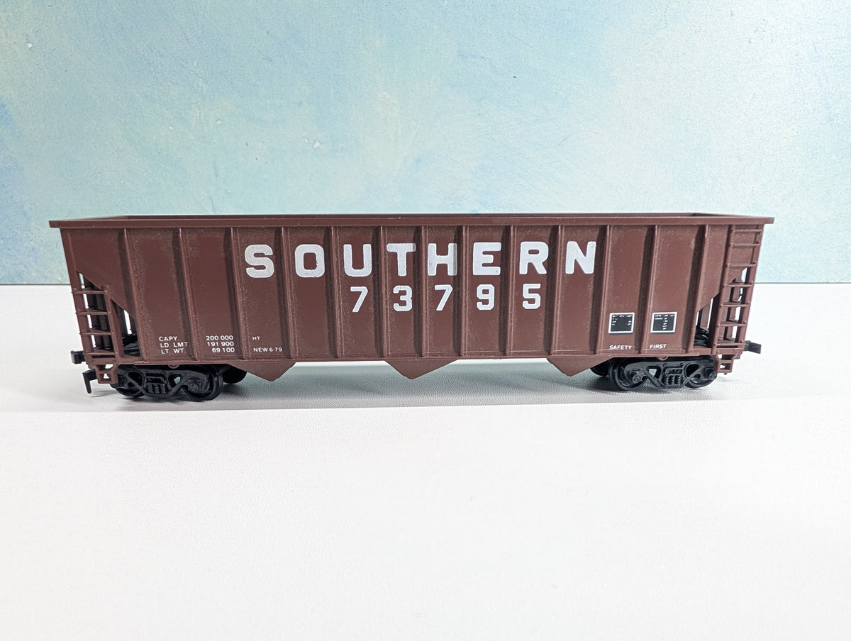 USED HO Scale Triple Hopper Southern #73795