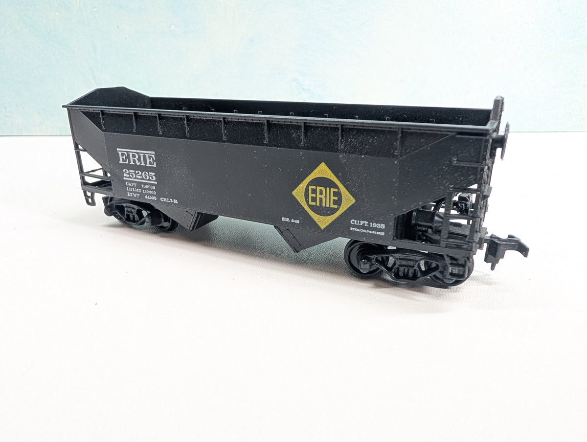 USED Athearn HO Scale 2 Bay Hopper Erie #25265