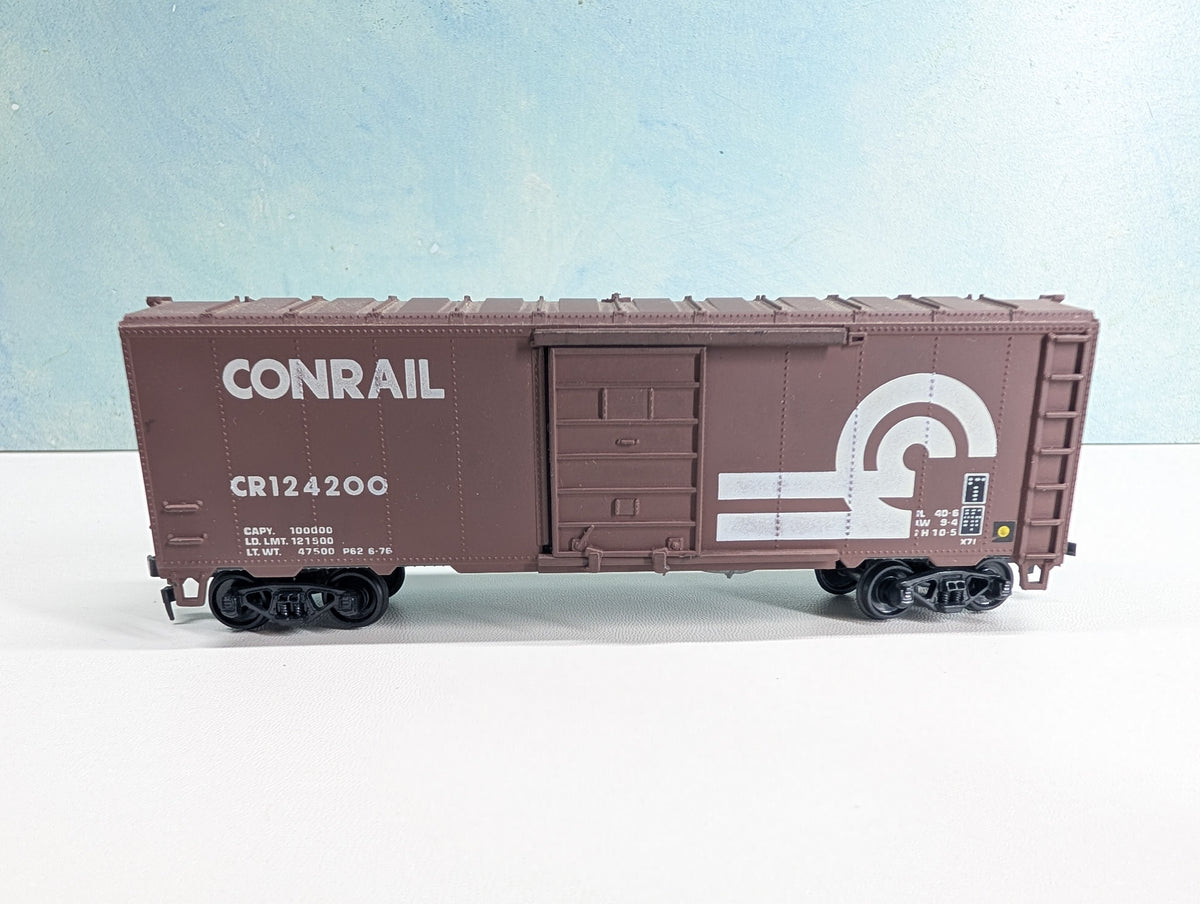 USED Roundhouse HO Scale 40' Box Car Conrail CR #124200