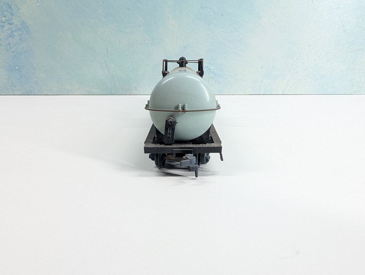 USED Athearn HO Scale 62' Tank Car American Chemical & Plastics GATX #8510