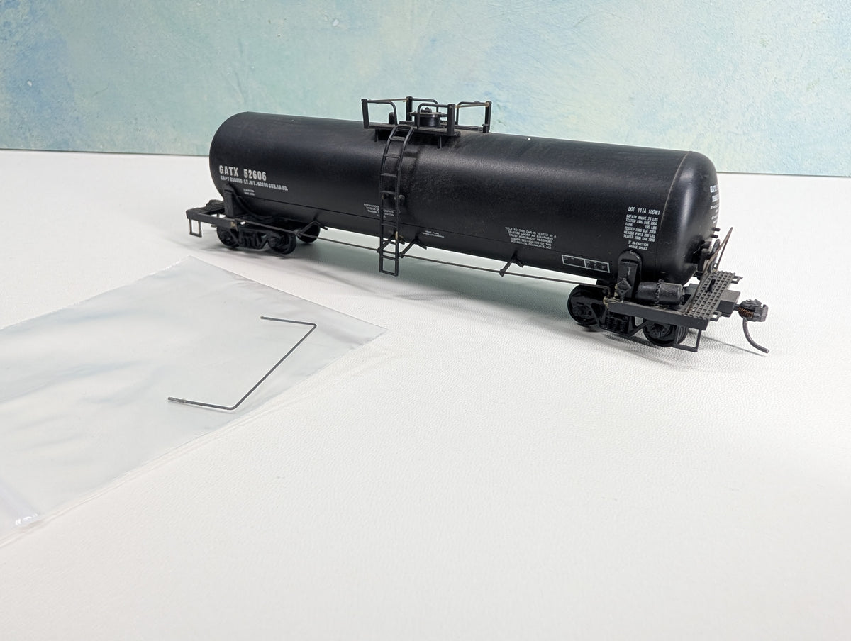 USED Roundhouse HO Scale Tank Car GATX #52606