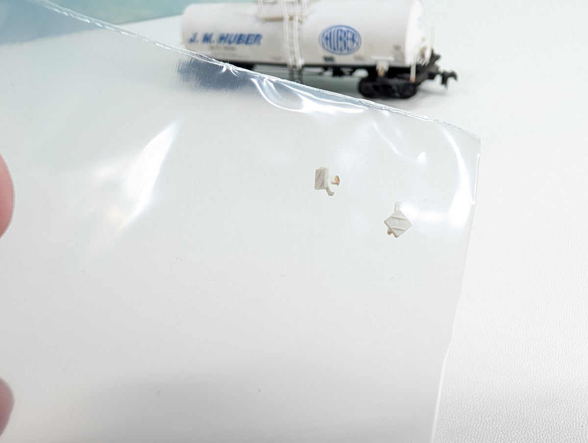 USED Atlas HO Scale Tank Car JM Huber ACFX #79380