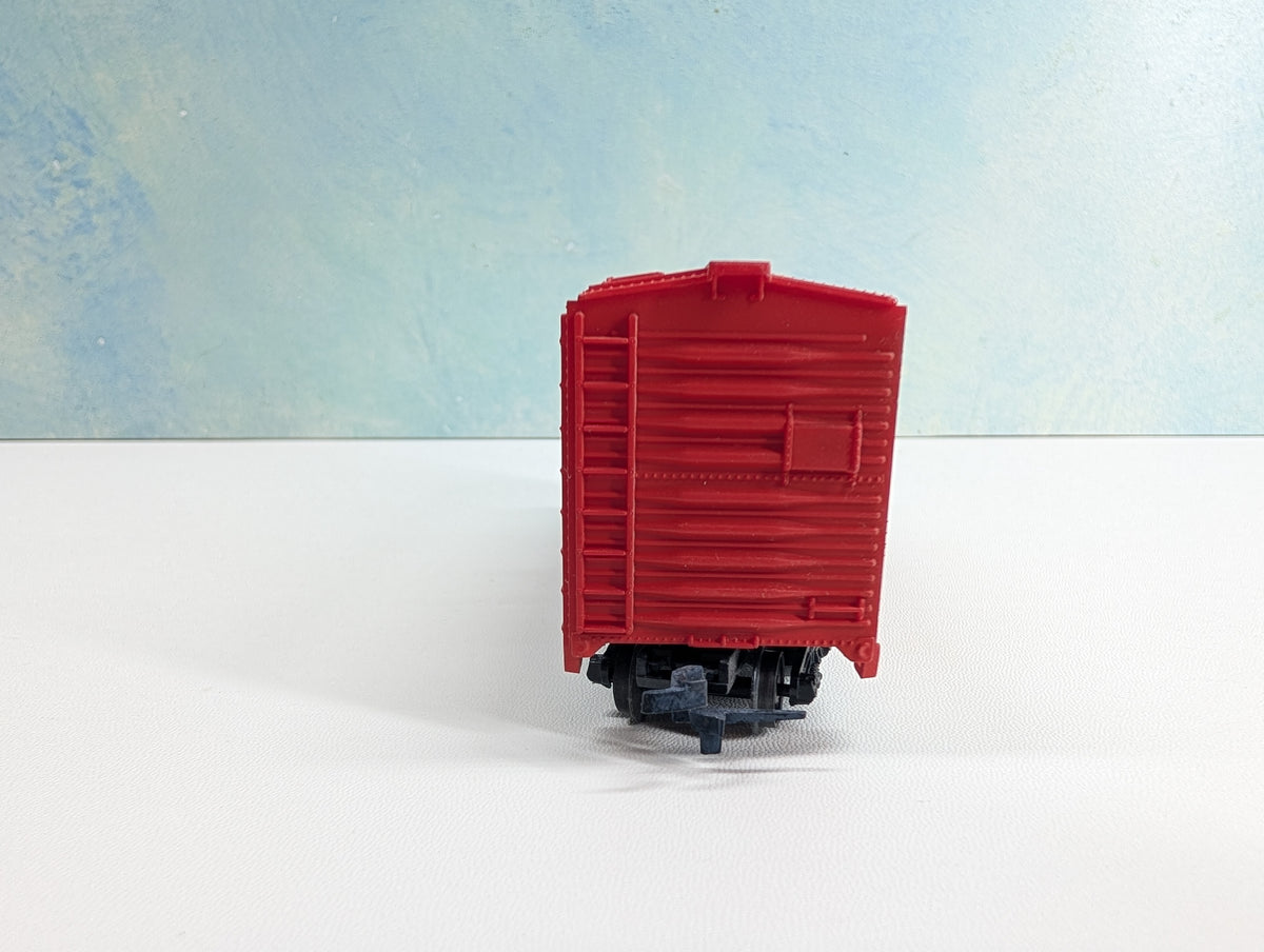 USED Lionel HO Scale 40' Box Car CP Rail CP #88400