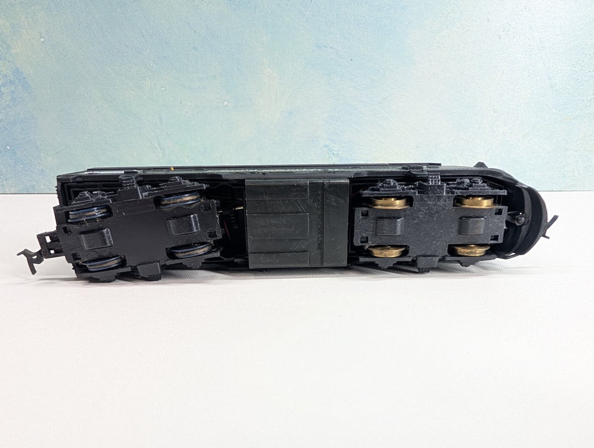 USED HO Scale F7 Diesel Locomotive Penn Central PC #1650 Non-Powered
