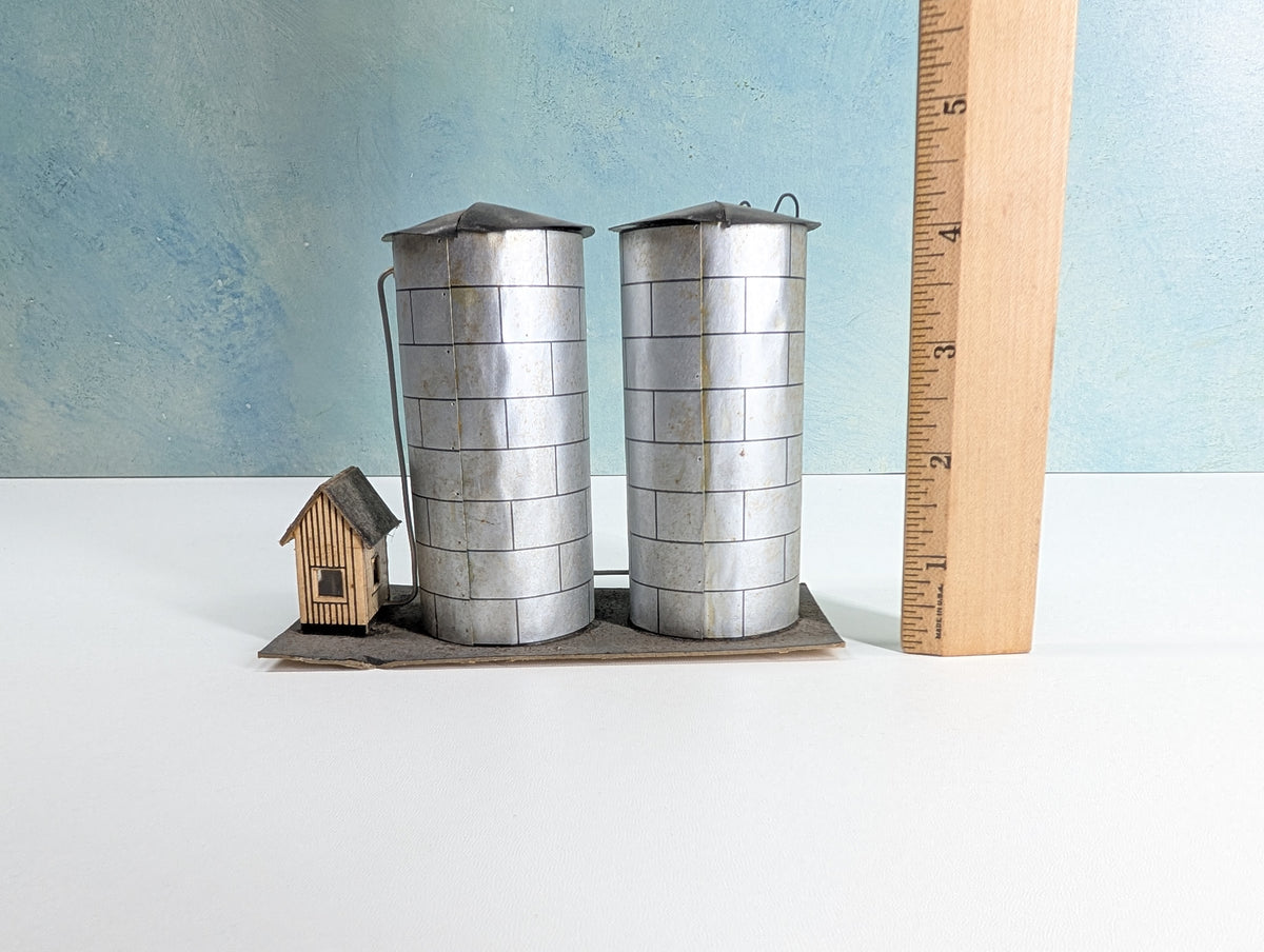USED HO Scale Industrial Feed Towers (Cardstock)