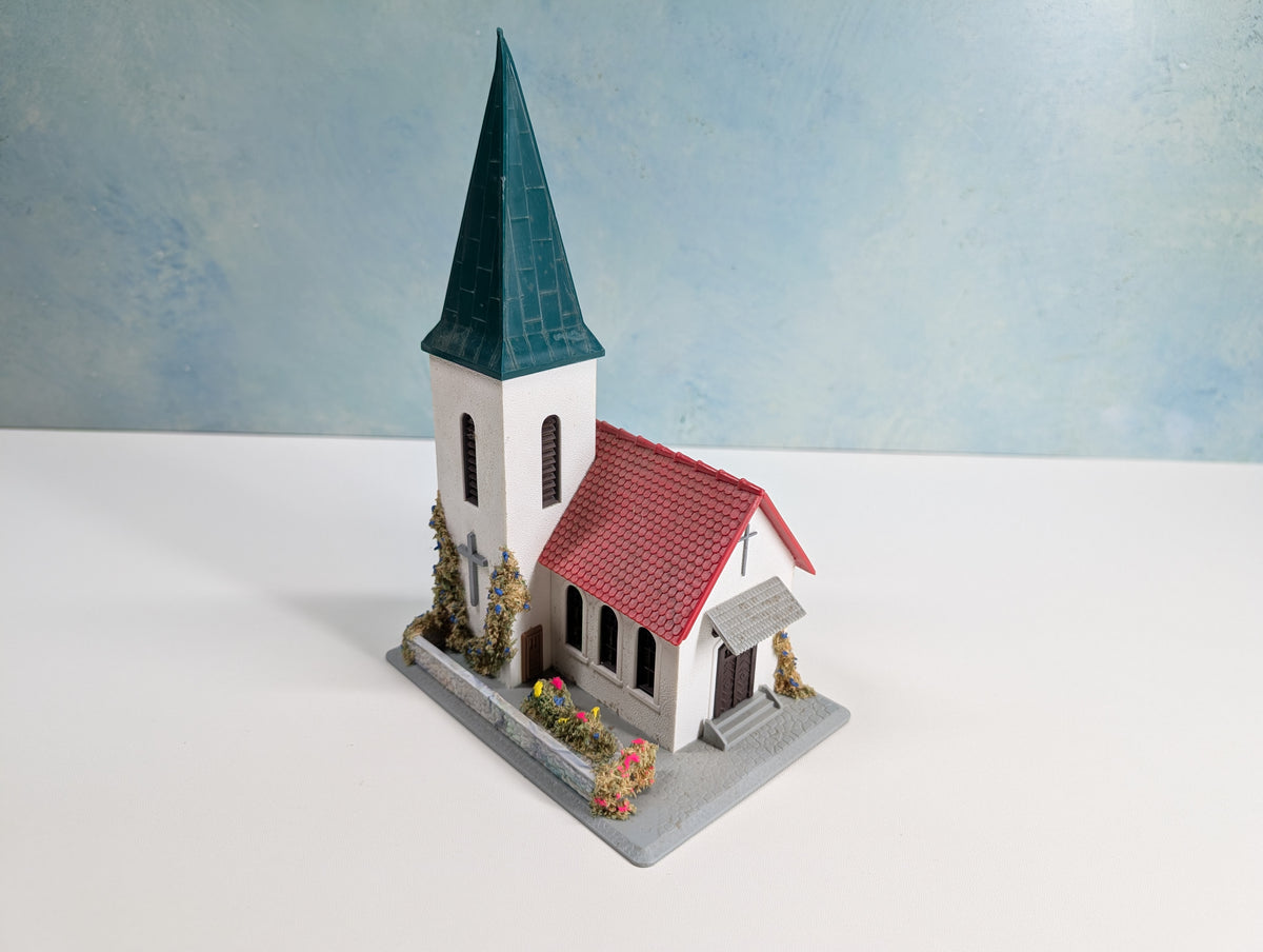USED Hoffmann HO Scale Church