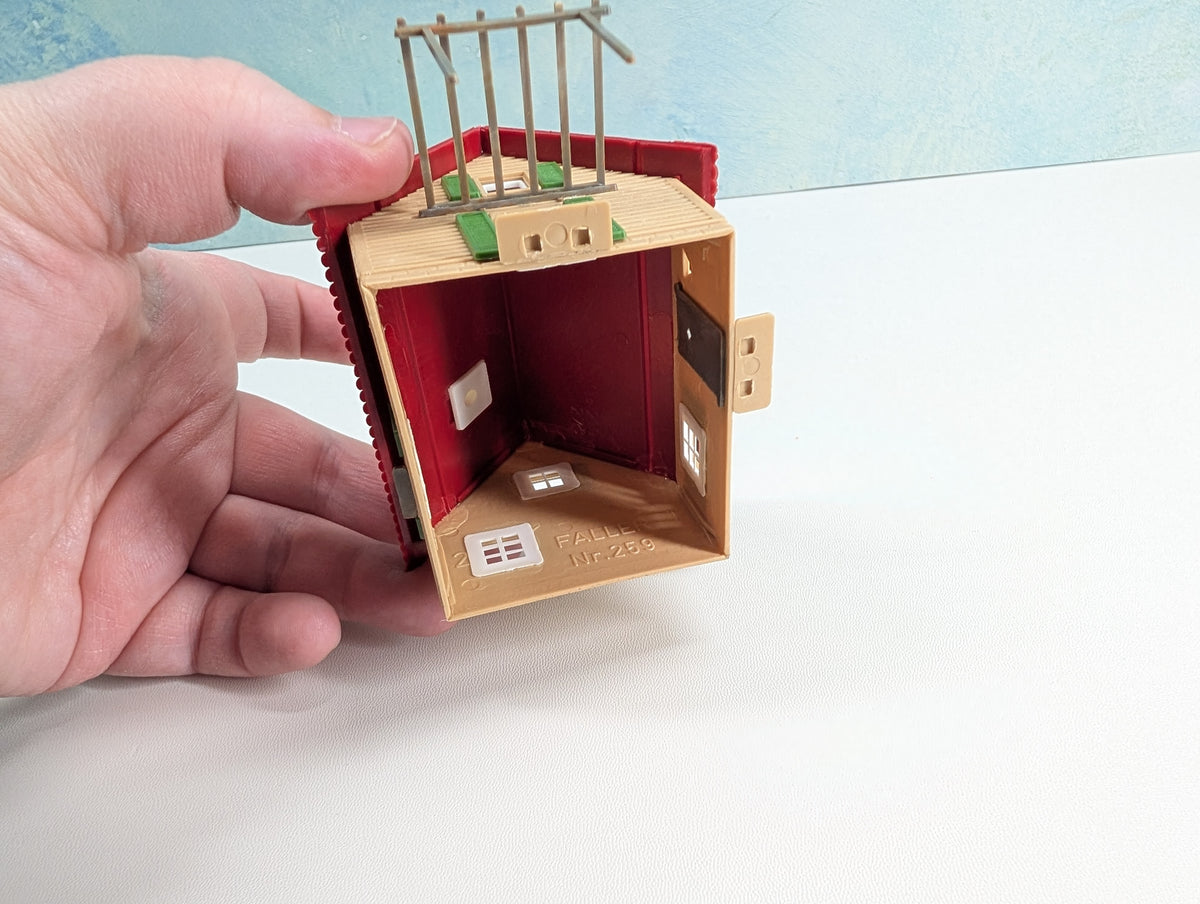 USED Faller 259 HO Scale Small German House
