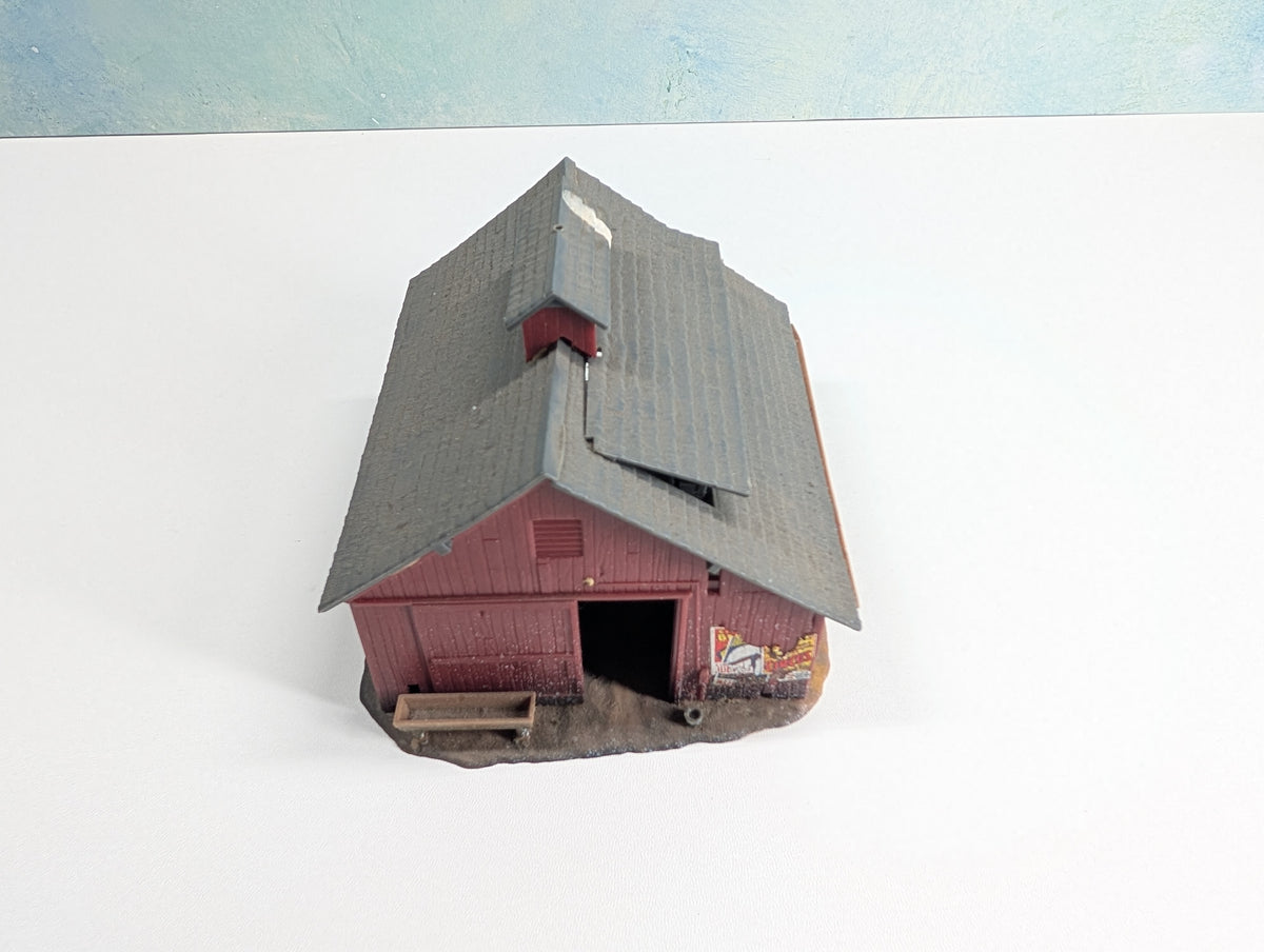 USED Revell HO Scale Old Time Barn