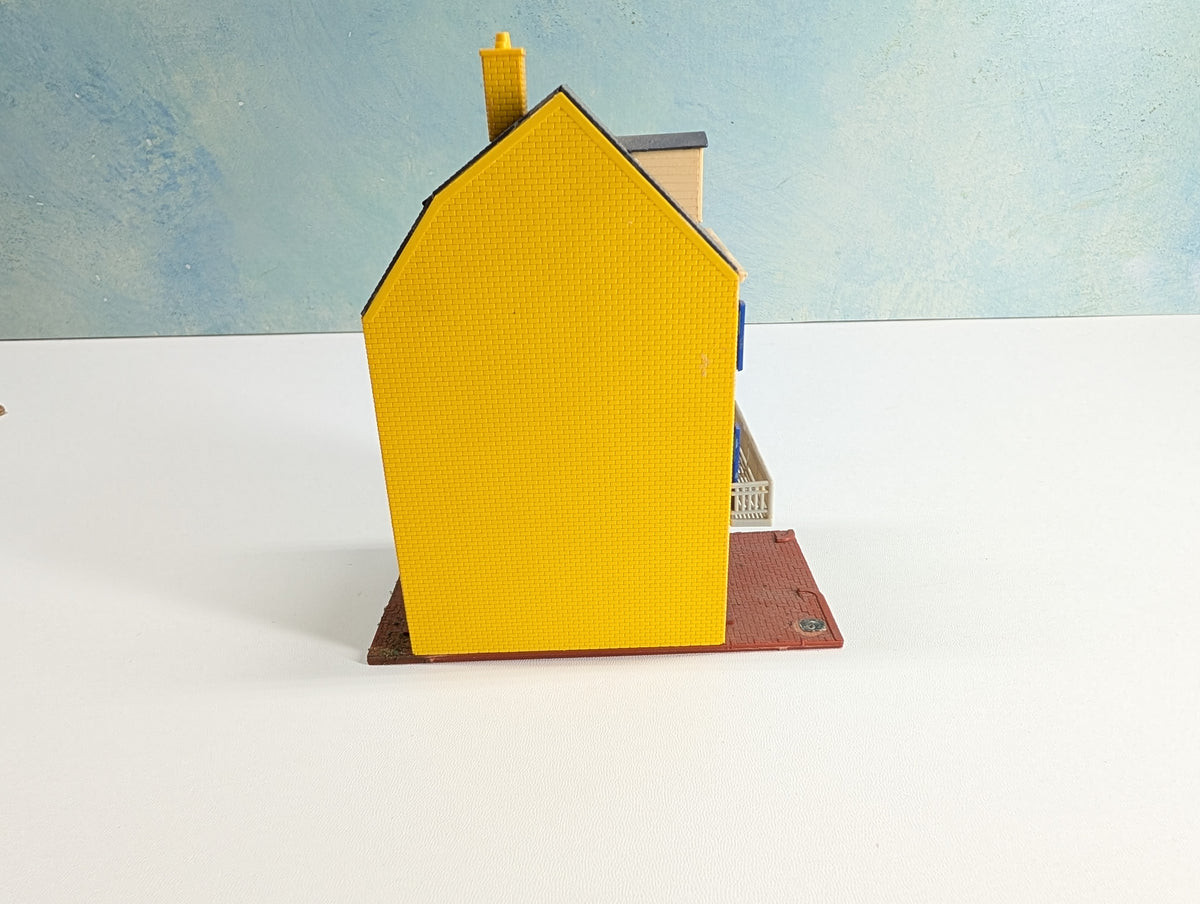 USED HO Scale Yellow Brick House w/ Dark Blue Shutters